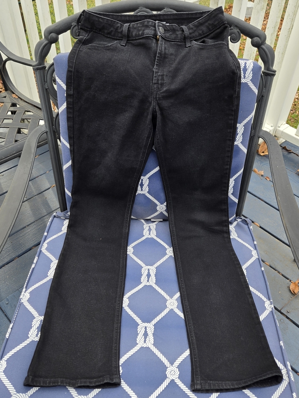 Old Navy Mid Rise Wow Boot Cut Jeans Black Denim Women's Size 6